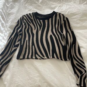 Zara black and beige sweater womens large